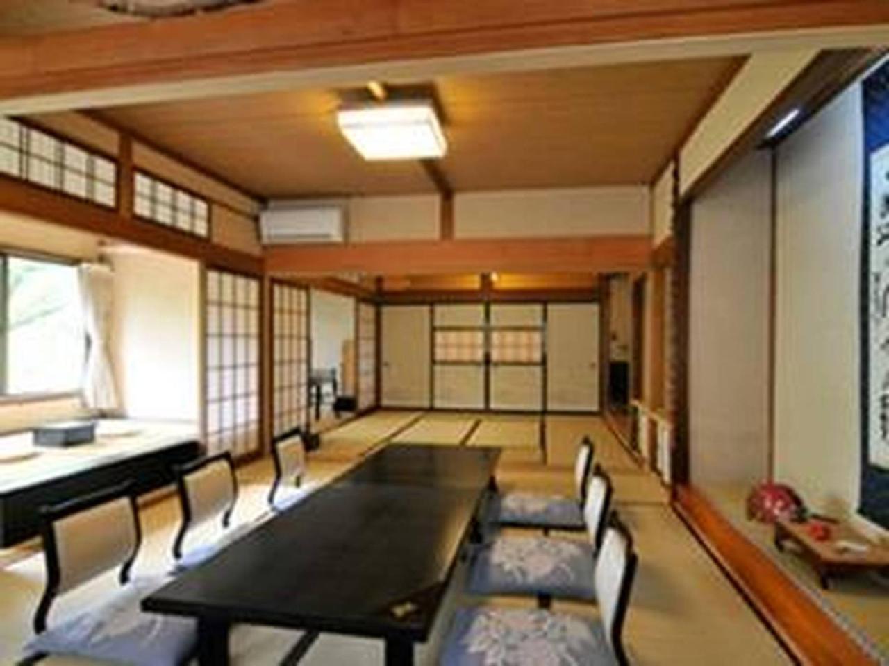 Jinpyokaku Hotel Yamanouchi  Exterior photo
