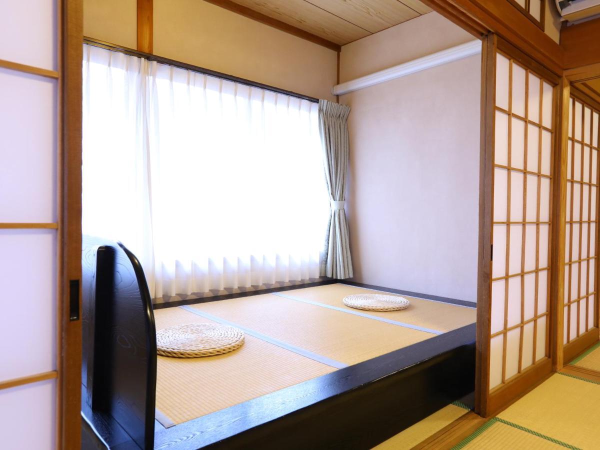 Jinpyokaku Hotel Yamanouchi  Exterior photo
